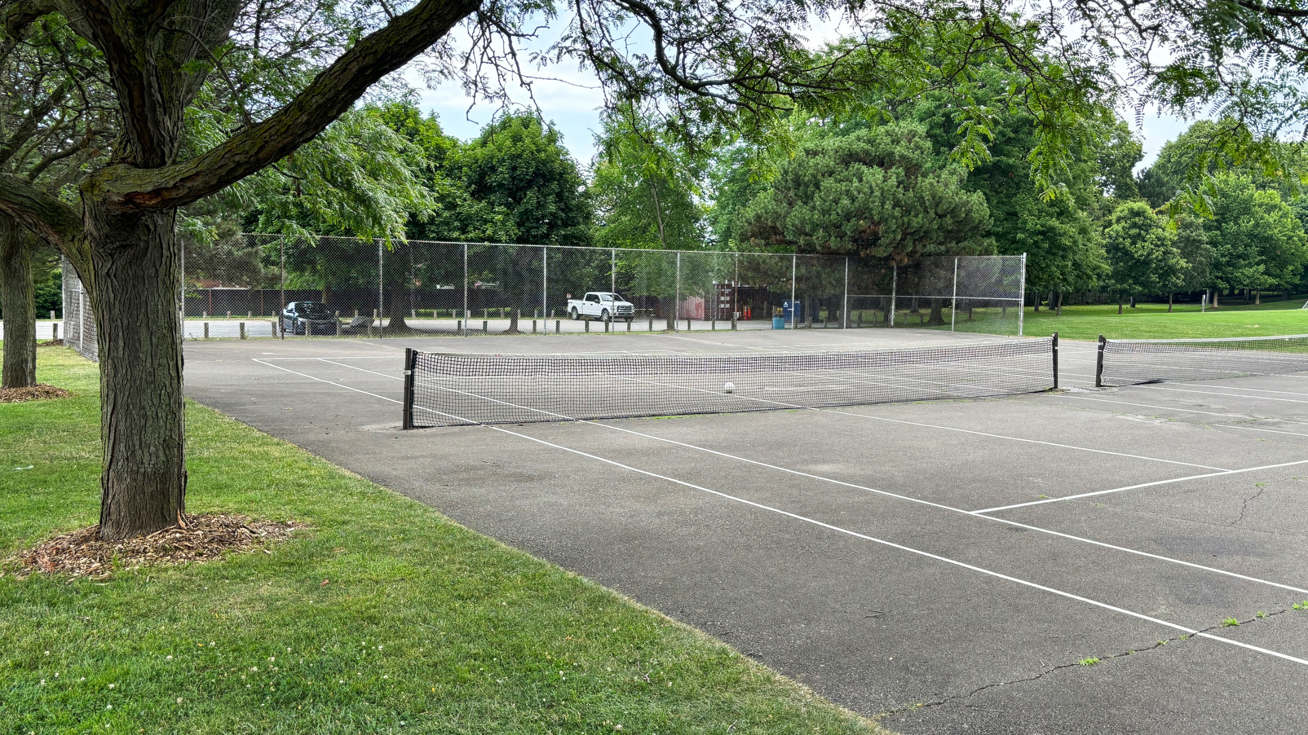Photo of the existing tennis courts